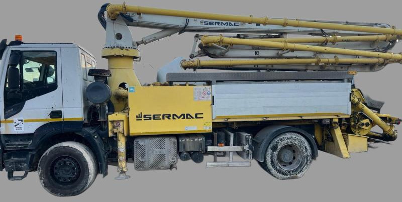 Iveco TRAKKER 400 - Concrete pump truck: picture 4 Iveco TRAKKER 400 - Concrete pump truck: picture 4