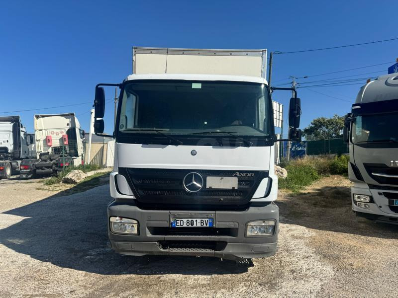 Mercedes Axor 1828 - Box truck: picture 2 Mercedes Axor 1828 - Box truck: picture 2