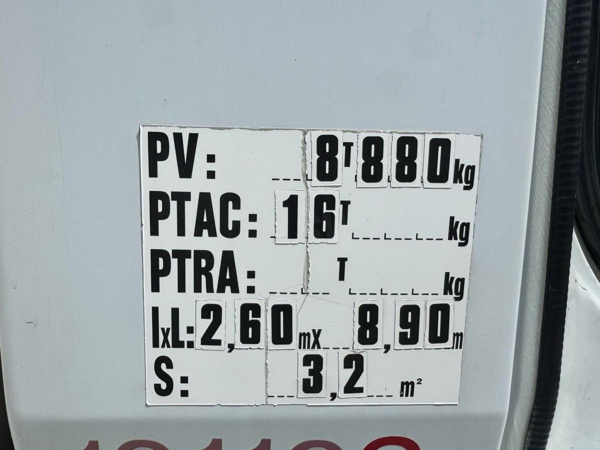 Refrigerator truck Renault Midlum 220 DXI: picture 12