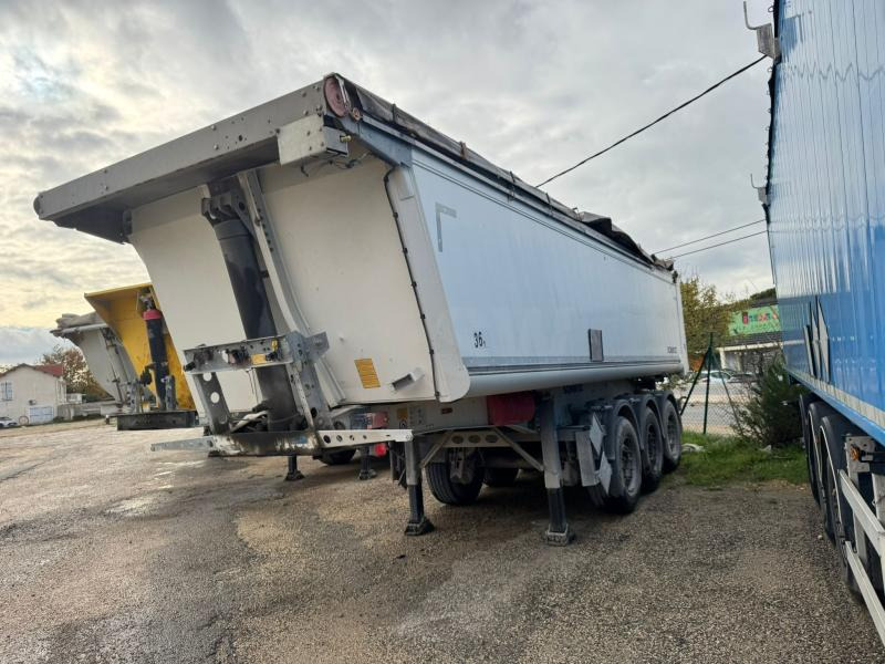 Schmitz Cargobull SGF S3 - Tipper semi-trailer: picture 3 Schmitz Cargobull SGF S3 - Tipper semi-trailer: picture 3