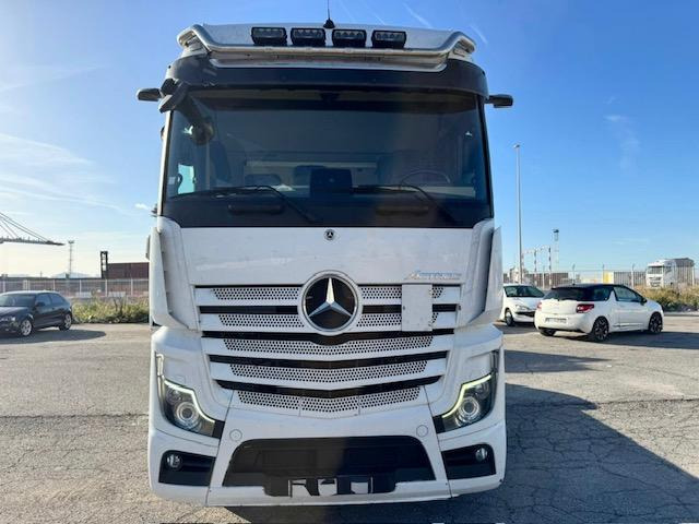 Mercedes ACTROS 1851 - Tractor unit: picture 2 Mercedes ACTROS 1851 - Tractor unit: picture 2