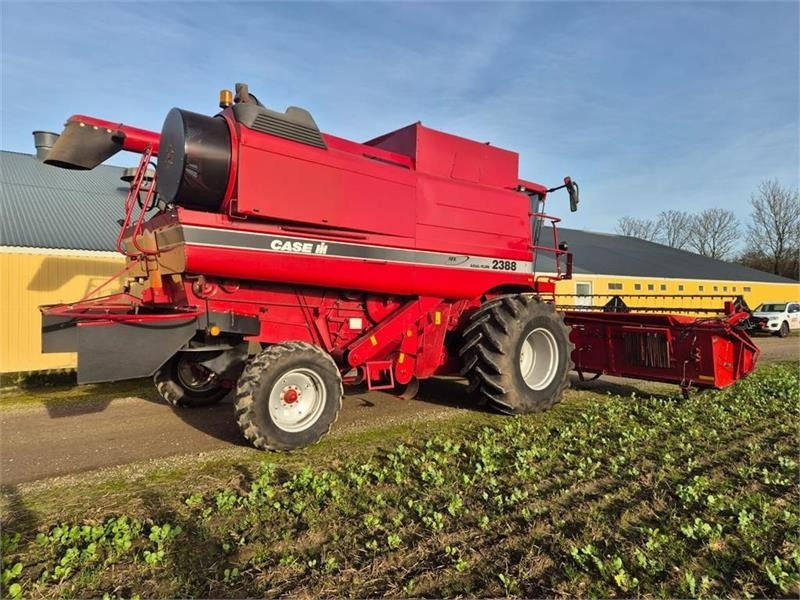 Case IH AXIAL-FLOW 2388 - Combine harvester: picture 3 Case IH AXIAL-FLOW 2388 - Combine harvester: picture 3