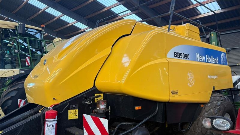 New Holland BB9090 - Square baler: picture 2 New Holland BB9090 - Square baler: picture 2