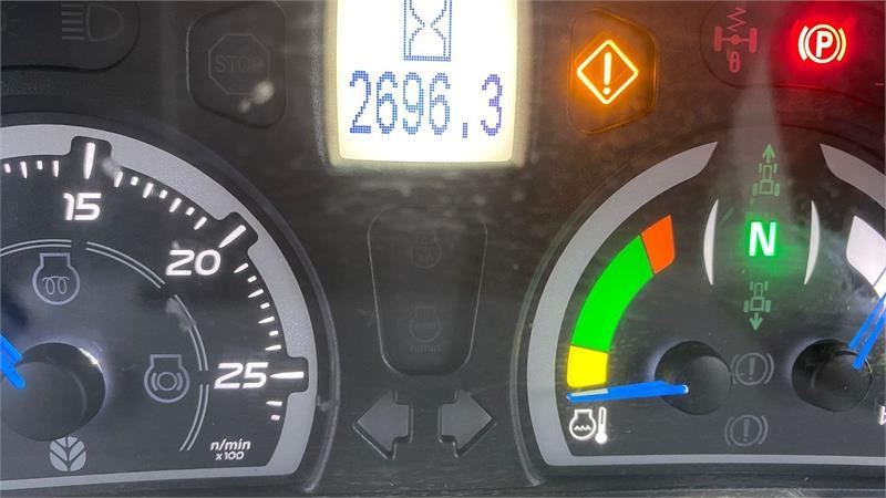 Farm tractor New Holland T7.270 AutoCommand T7.270: picture 10