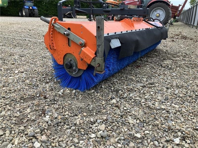 Tuchel 560 Plus - Broom: picture 3 Tuchel 560 Plus - Broom: picture 3