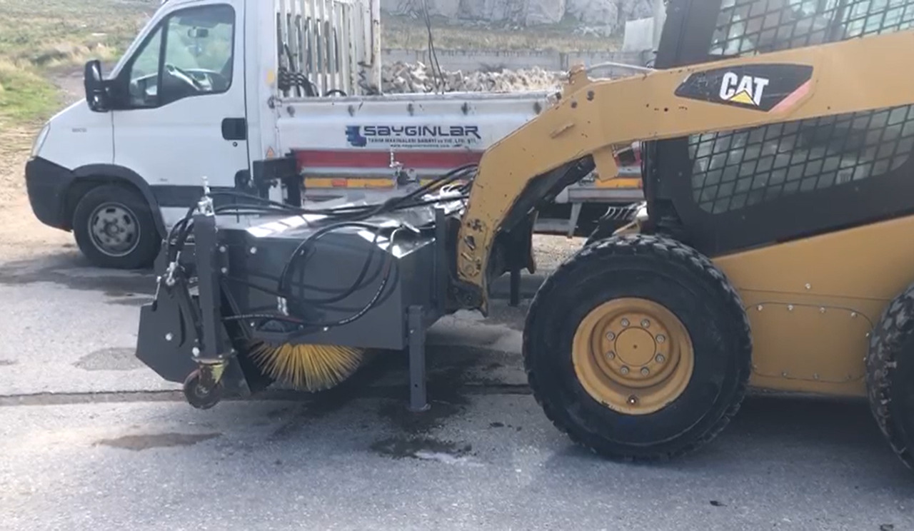 SAYGINLAR SKID STEER MOUNTED ROAD SWEEPER - Broom for Skid steer loader: picture 1 SAYGINLAR SKID STEER MOUNTED ROAD SWEEPER - Broom for Skid steer loader: picture 1