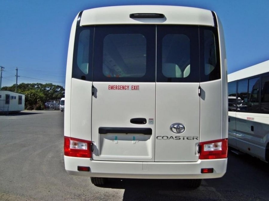 Toyota Coaster 23 SEATS 4x4 4.2L Diesel Manual - Suburban bus: picture 2 Toyota Coaster 23 SEATS 4x4 4.2L Diesel Manual - Suburban bus: picture 2