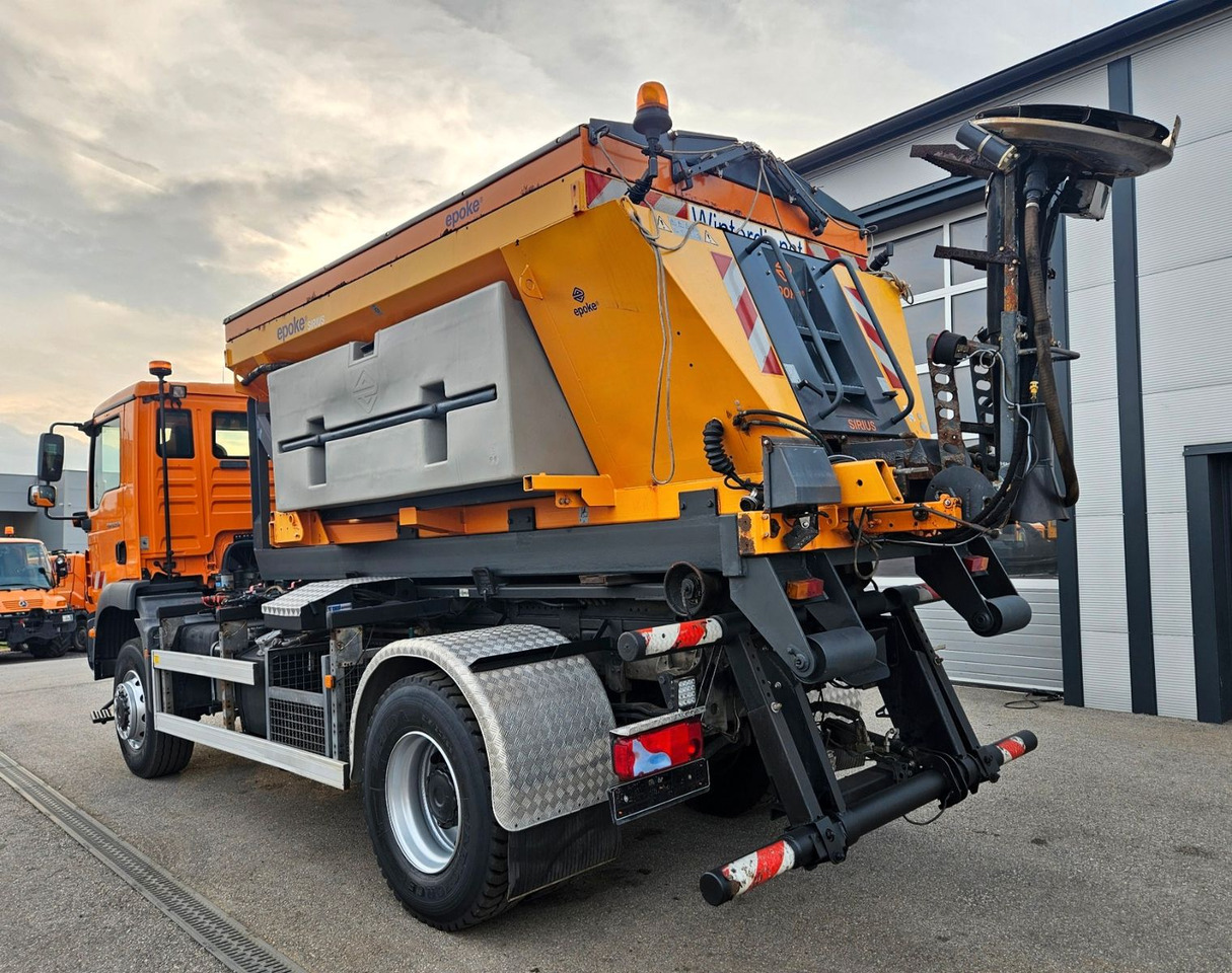 MAN TGM 18.250 4x4 BB EEV Winterdienst - Hook lift truck, Crane truck: picture 3 MAN TGM 18.250 4x4 BB EEV Winterdienst - Hook lift truck, Crane truck: picture 3