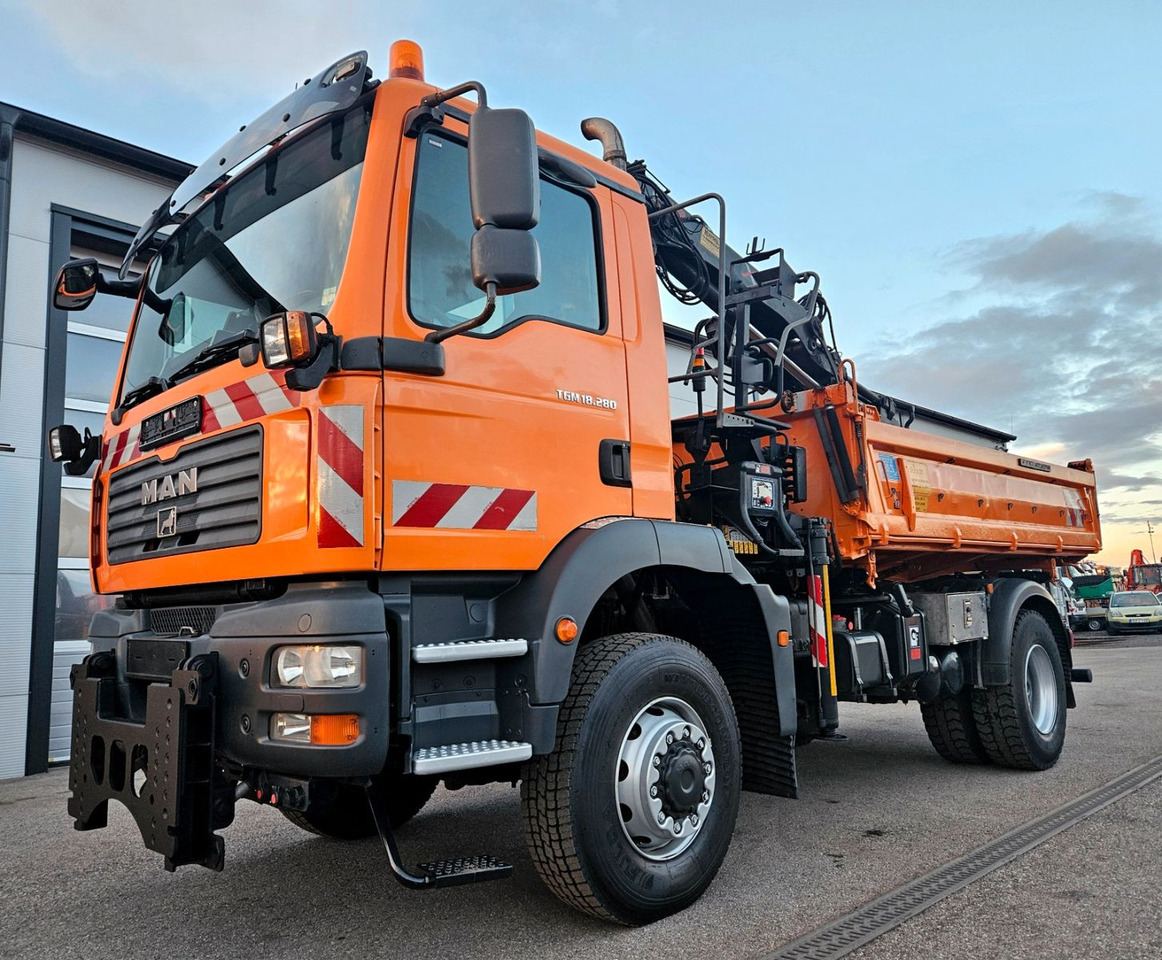 MAN TGM 18.280 4x4 HIAB 111-3 Funk Kran Winterdienst - Tipper, Crane truck: picture 4 MAN TGM 18.280 4x4 HIAB 111-3 Funk Kran Winterdienst - Tipper, Crane truck: picture 4