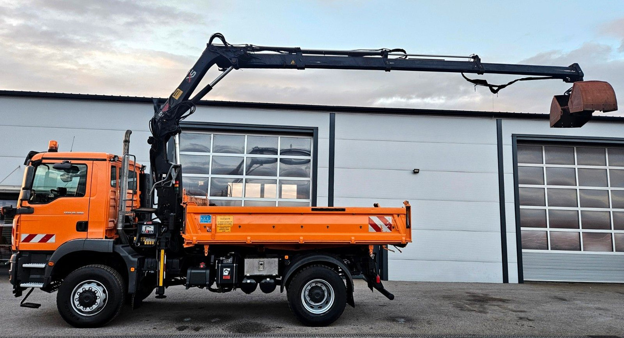 MAN TGM 18.280 4x4 HIAB 111-3 Funk Kran Winterdienst - Tipper, Crane truck: picture 2 MAN TGM 18.280 4x4 HIAB 111-3 Funk Kran Winterdienst - Tipper, Crane truck: picture 2