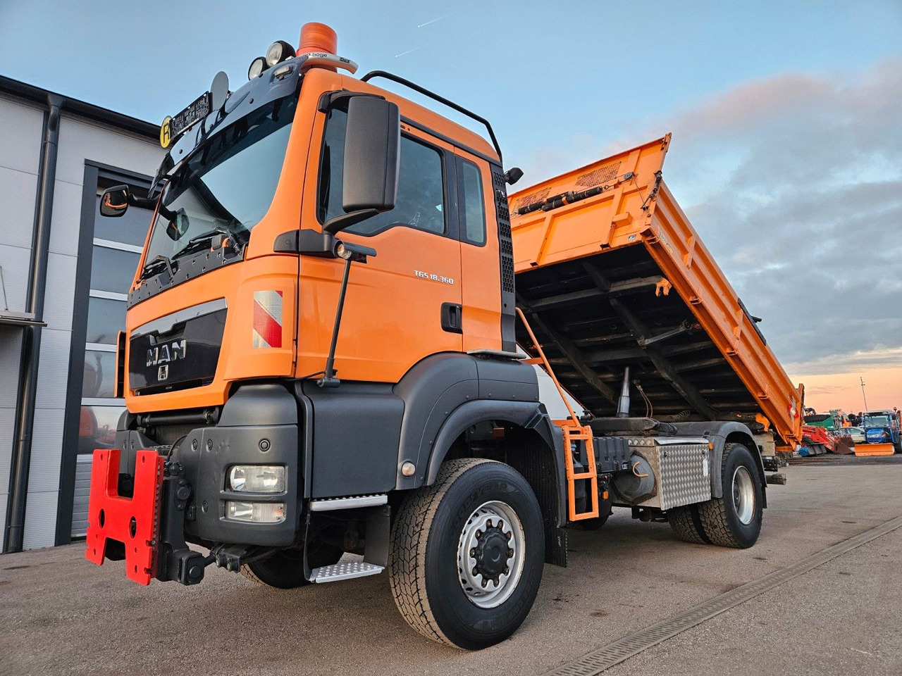 MAN TGS 18.360 4x4 BL Euro5 Meiller - Tipper: picture 1 MAN TGS 18.360 4x4 BL Euro5 Meiller - Tipper: picture 1