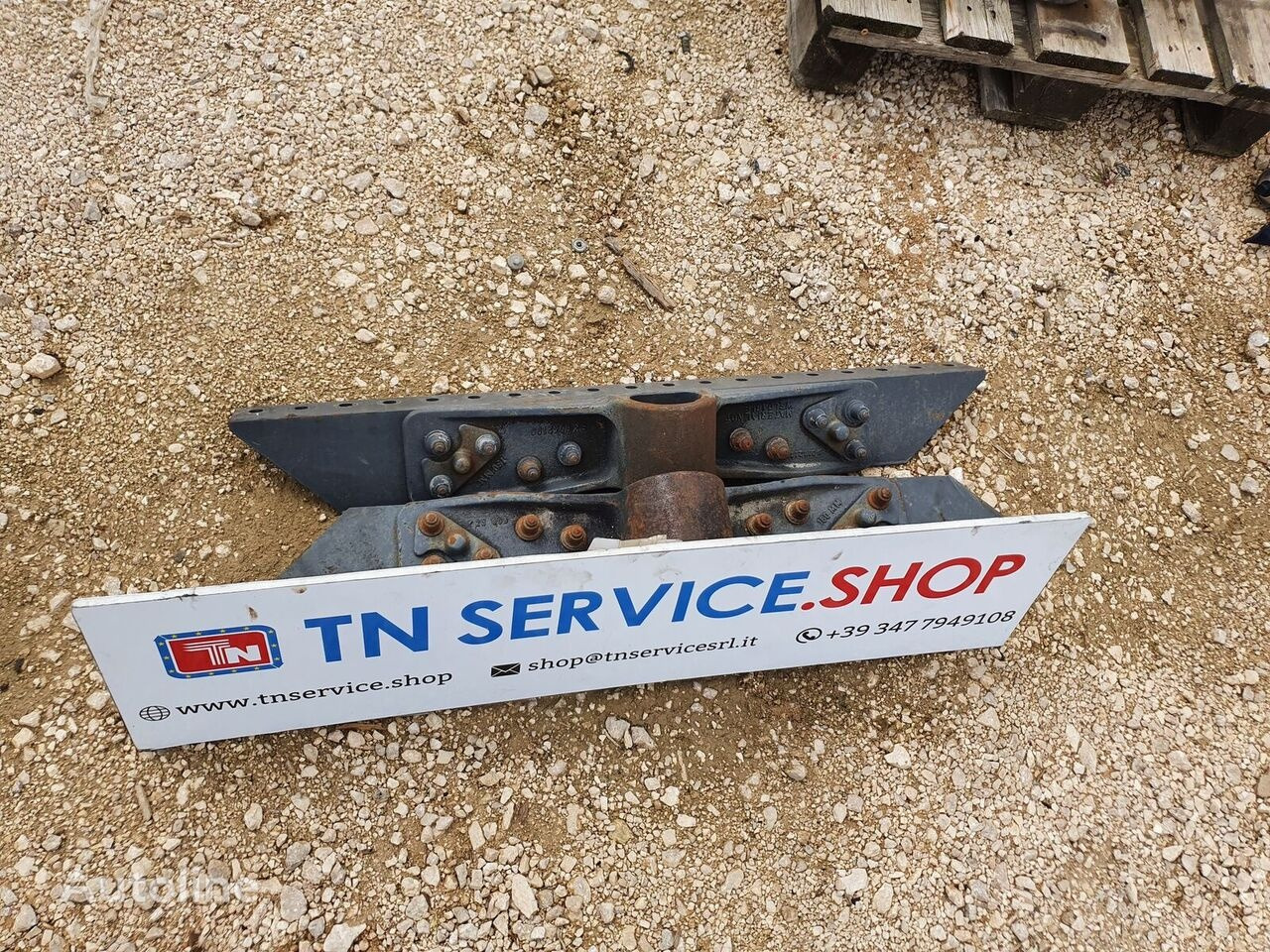 Supporti – piedini ralla altezza Volvo - Frame/ Chassis for Truck: picture 1 Supporti – piedini ralla altezza Volvo - Frame/ Chassis for Truck: picture 1