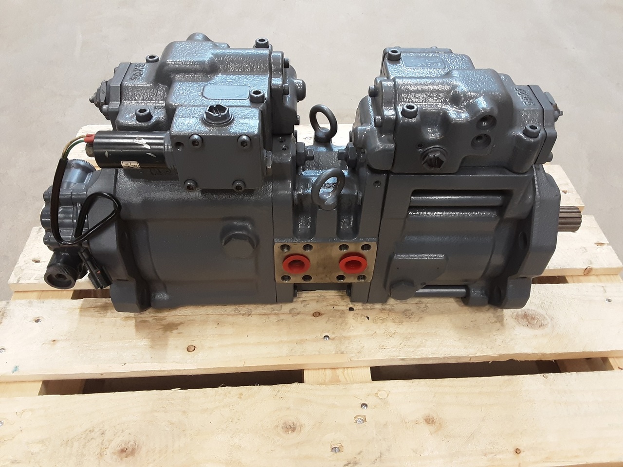Kawasaki K3V63DT-1ZDR-9N0T-ZV - Hydraulic pump for Crawler excavator: picture 3 Kawasaki K3V63DT-1ZDR-9N0T-ZV - Hydraulic pump for Crawler excavator: picture 3