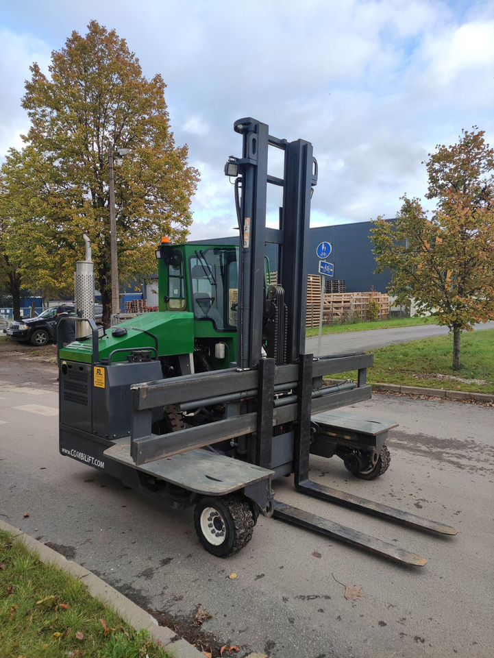 Combilift C4500 - Diesel forklift: picture 2 Combilift C4500 - Diesel forklift: picture 2