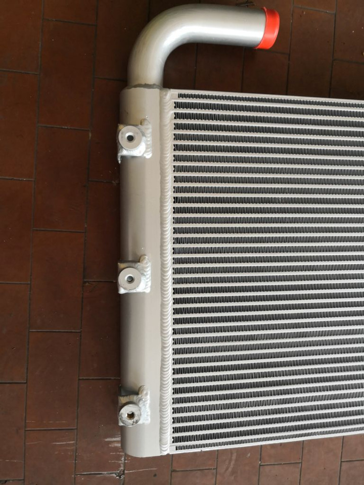 Hitachi ZX 160LC3 - Radiator: picture 2 Hitachi ZX 160LC3 - Radiator: picture 2