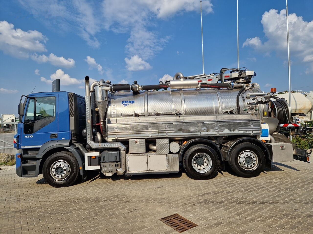 IVECO - Vacuum truck: picture 3 IVECO - Vacuum truck: picture 3