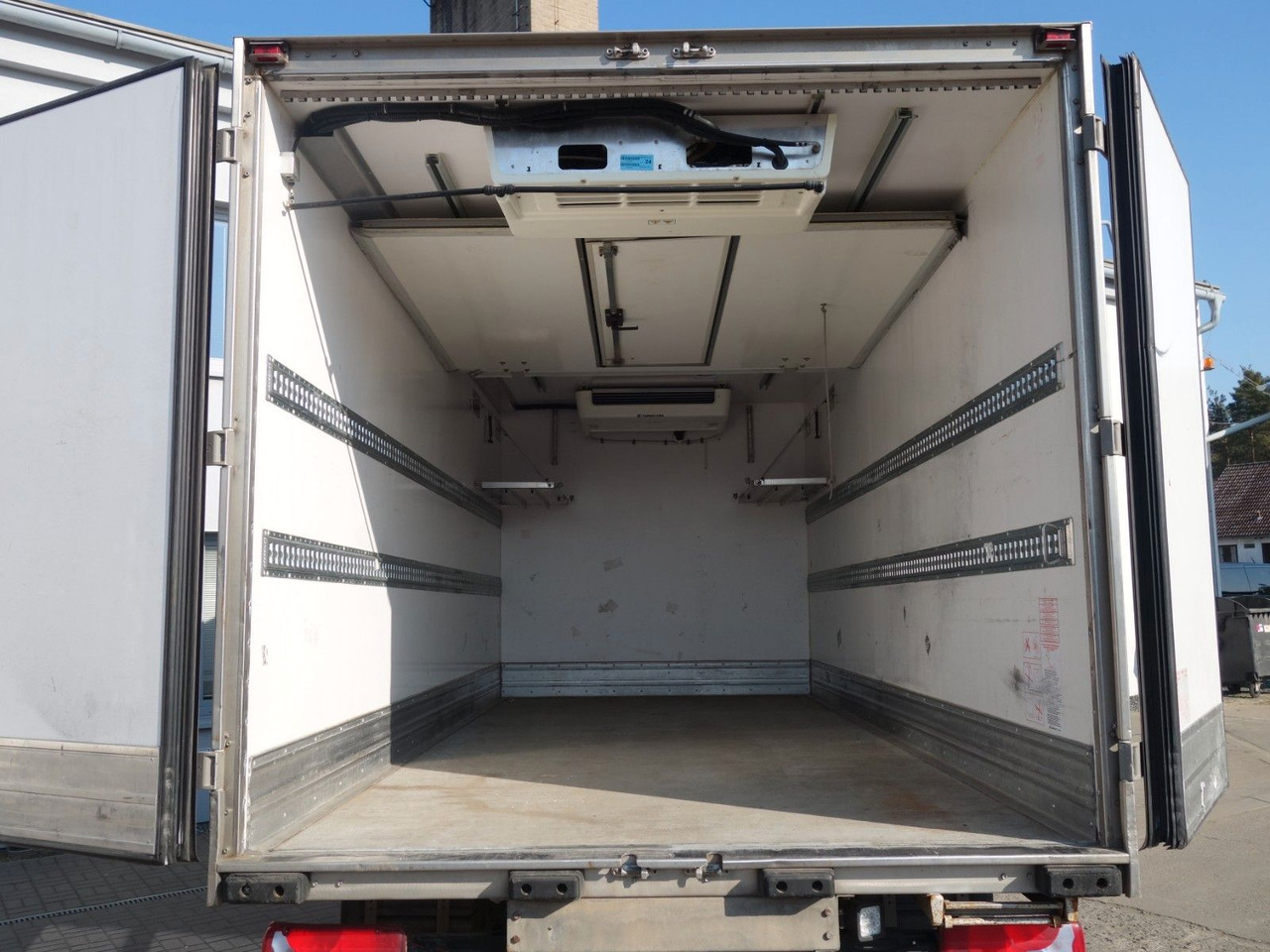 MAN TGL 8.190 mit Thermo King. 2 Temperaturen - Refrigerator truck: picture 5 MAN TGL 8.190 mit Thermo King. 2 Temperaturen - Refrigerator truck: picture 5
