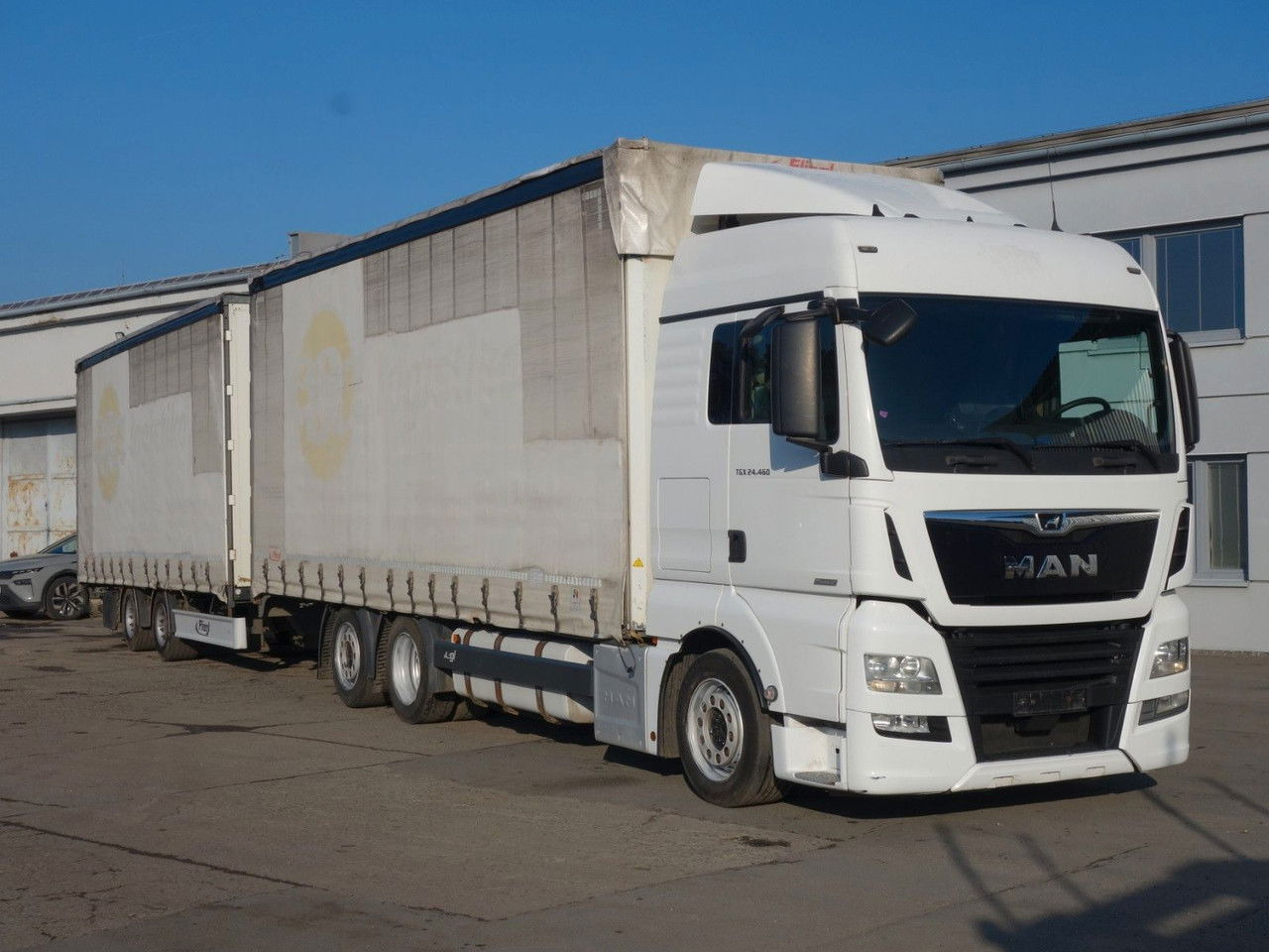 MAN TGX 24 24.460 6x2 120cm3, Durchfahren - Curtainsider truck: picture 2 MAN TGX 24 24.460 6x2 120cm3, Durchfahren - Curtainsider truck: picture 2