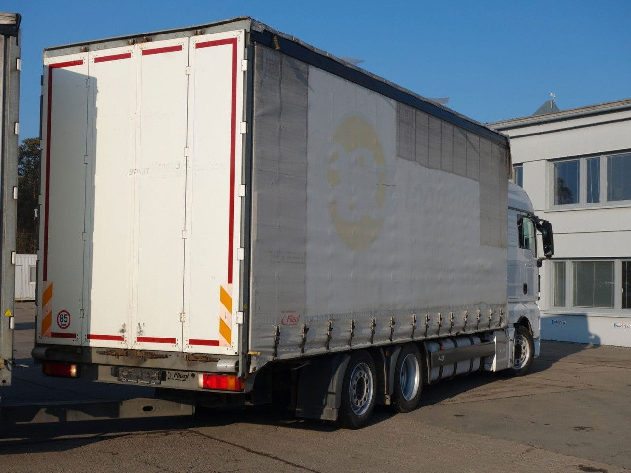 MAN TGX 24 24.460 6x2 120cm3, Durchfahren - Curtainsider truck: picture 5 MAN TGX 24 24.460 6x2 120cm3, Durchfahren - Curtainsider truck: picture 5