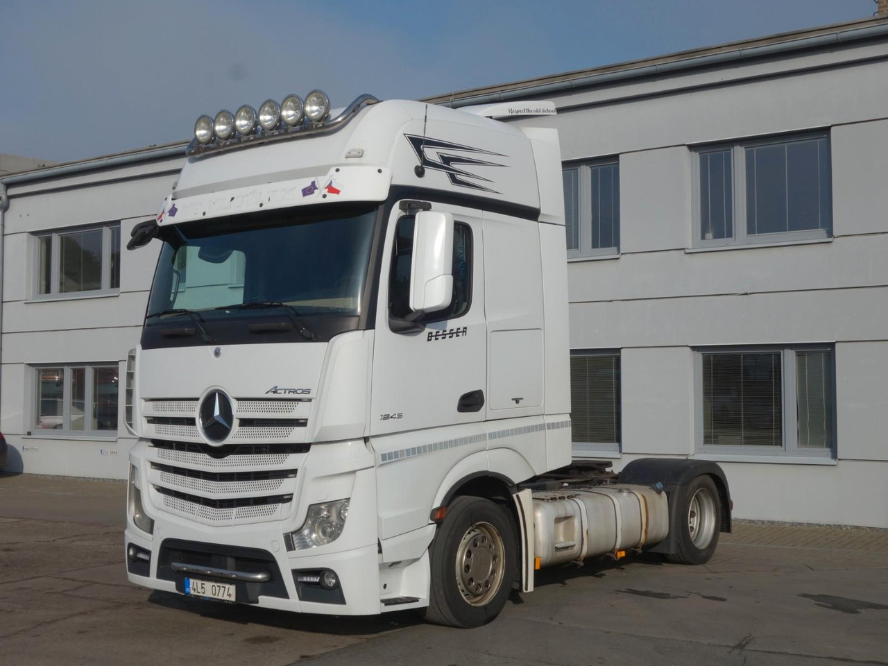 Mercedes-Benz 1845 LSNRL, GIGA Space - Tractor unit: picture 1 Mercedes-Benz 1845 LSNRL, GIGA Space - Tractor unit: picture 1