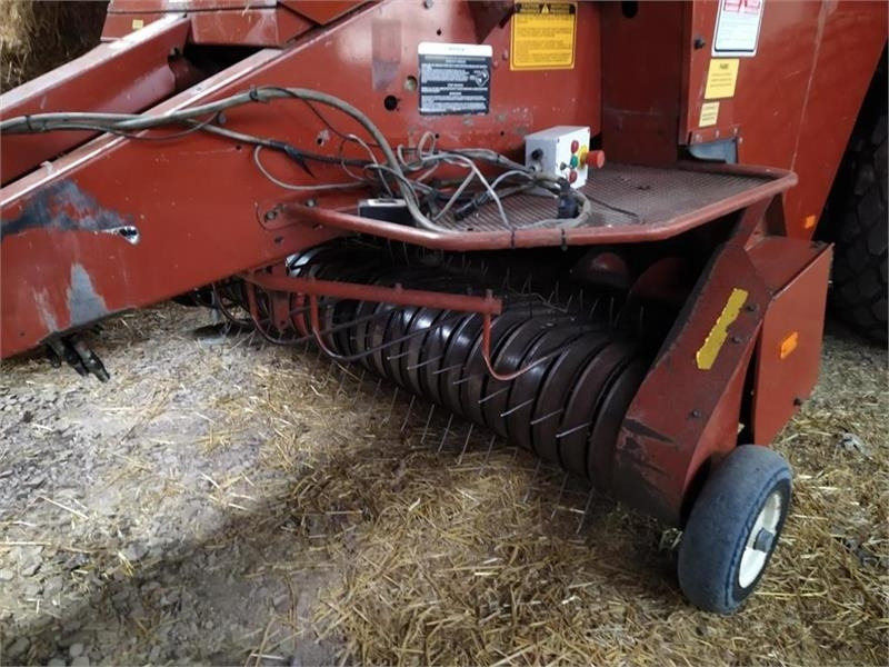 Hesston 4900 - Square baler: picture 4 Hesston 4900 - Square baler: picture 4