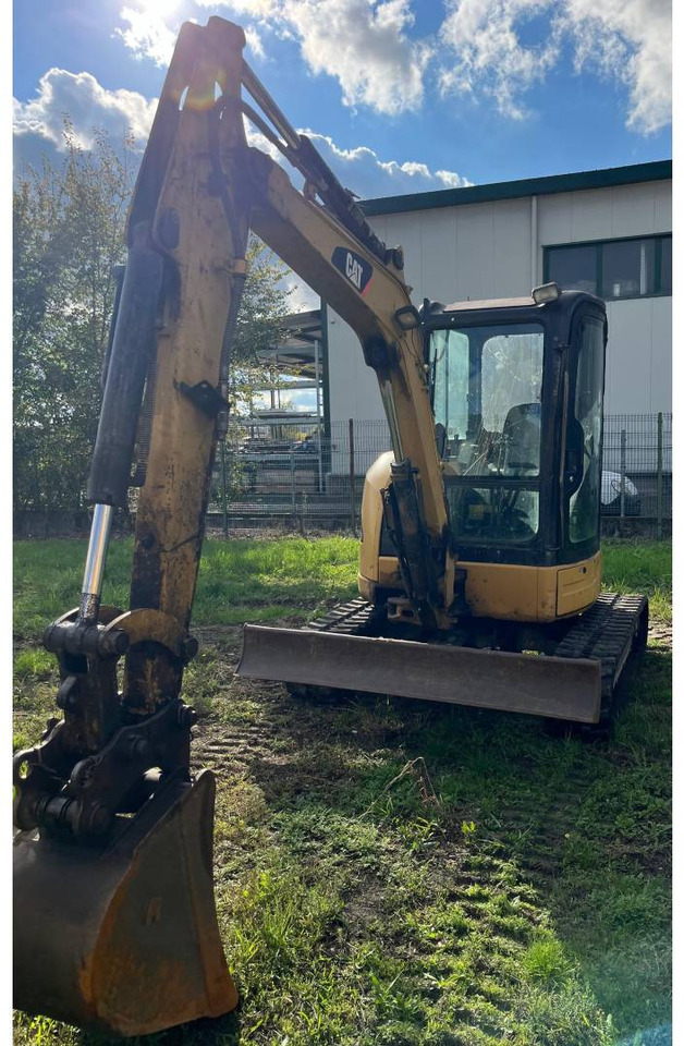 Crawler excavator CAT 304DCR: picture 6