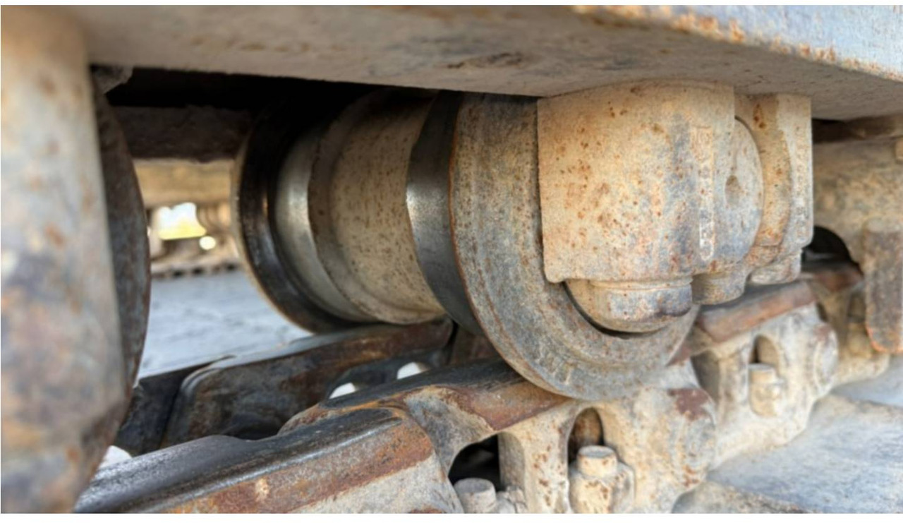 Crawler excavator CAT 323-07: picture 10