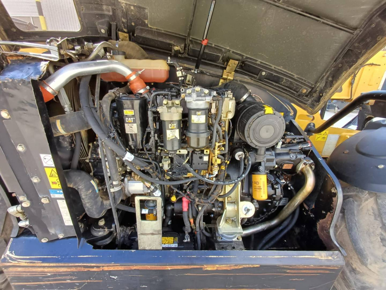 Telescopic handler CAT TH407C: picture 7