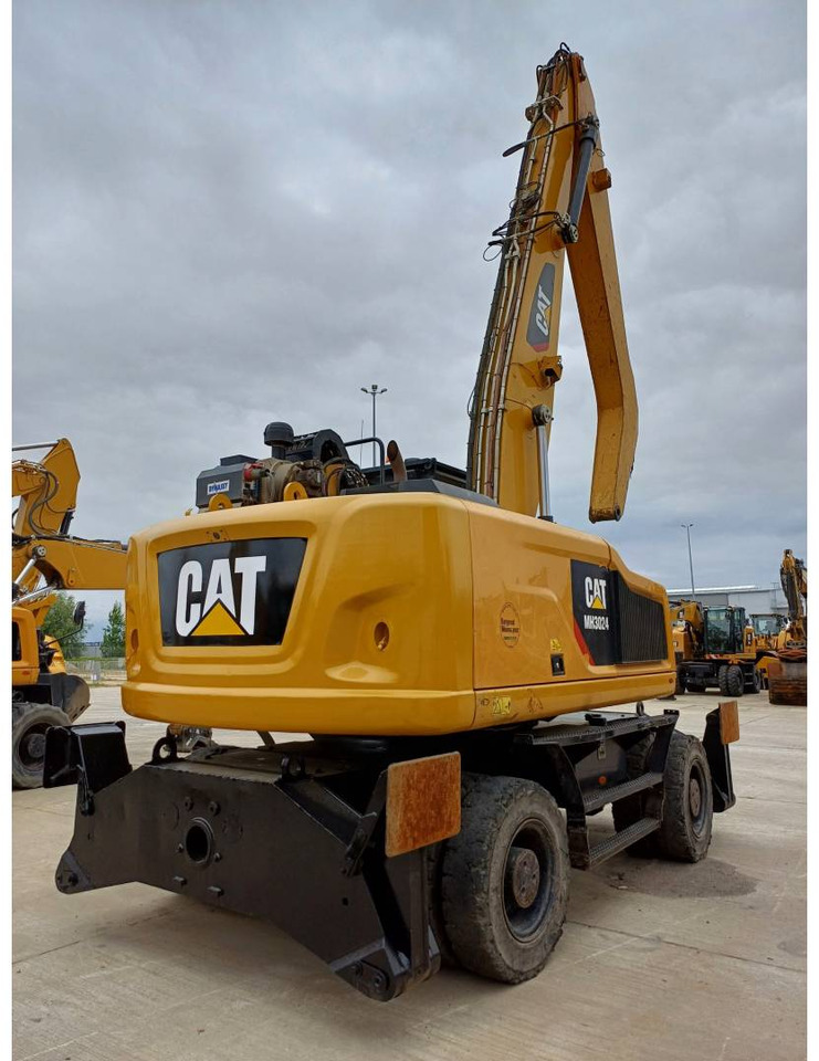 CAT MH3024 - Waste/ Industry handler: picture 3 CAT MH3024 - Waste/ Industry handler: picture 3