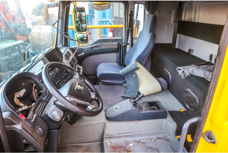 MAN F99L39 TGM - Cab and interior for Truck: picture 5 MAN F99L39 TGM - Cab and interior for Truck: picture 5