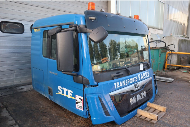 MAN F99L40 TGX XL - Cab and interior for Truck: picture 2 MAN F99L40 TGX XL - Cab and interior for Truck: picture 2