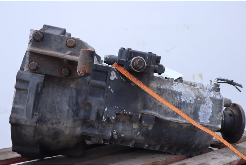 ZF S6-36 - Gearbox for Truck: picture 1 ZF S6-36 - Gearbox for Truck: picture 1