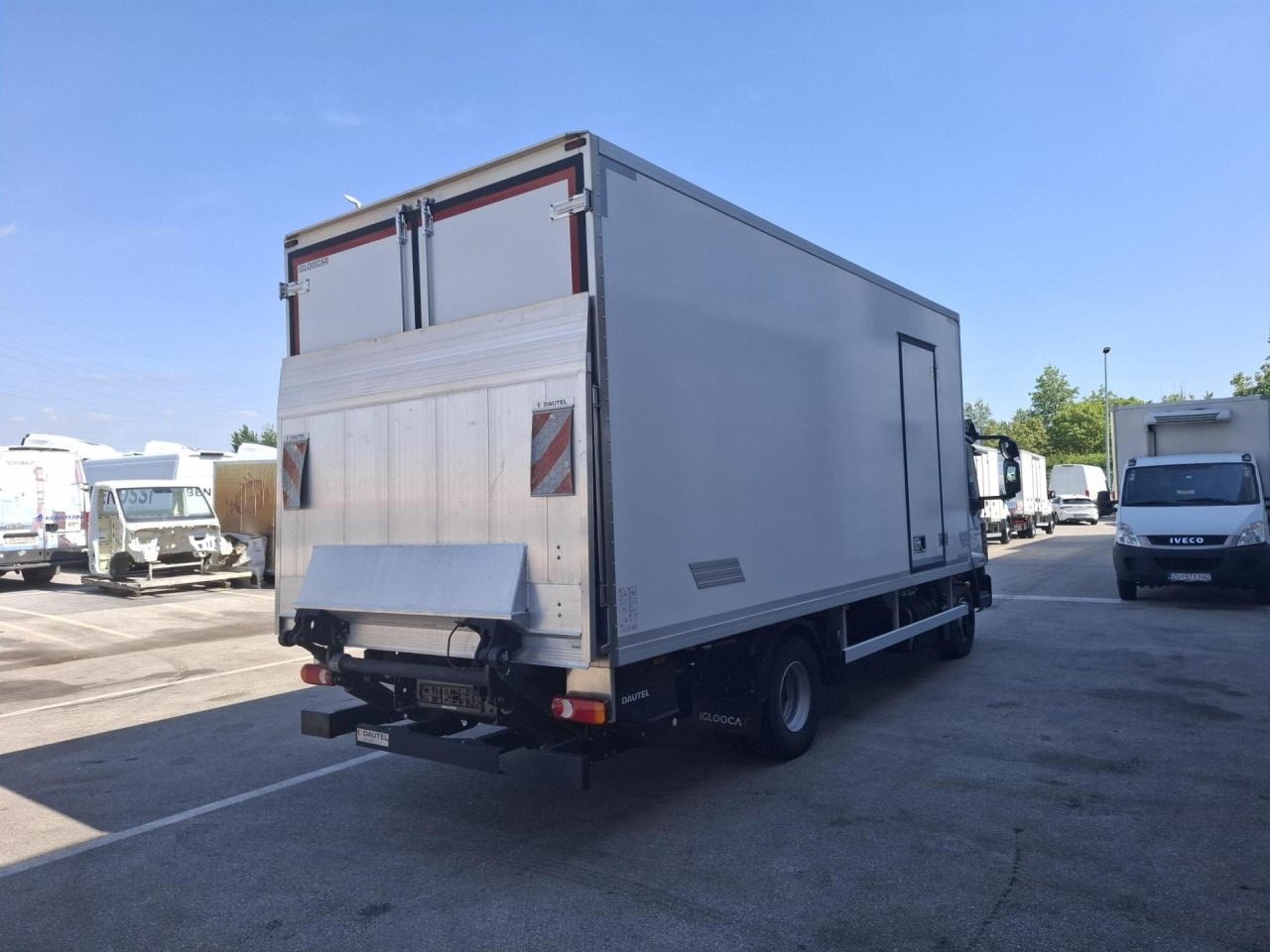 IVECO Eurocargo ML120EL21/P - Refrigerator truck: picture 3 IVECO Eurocargo ML120EL21/P - Refrigerator truck: picture 3