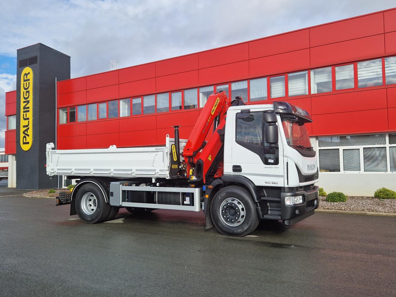 IVECO Eurocargo ML180E32 - Tipper: picture 2 IVECO Eurocargo ML180E32 - Tipper: picture 2