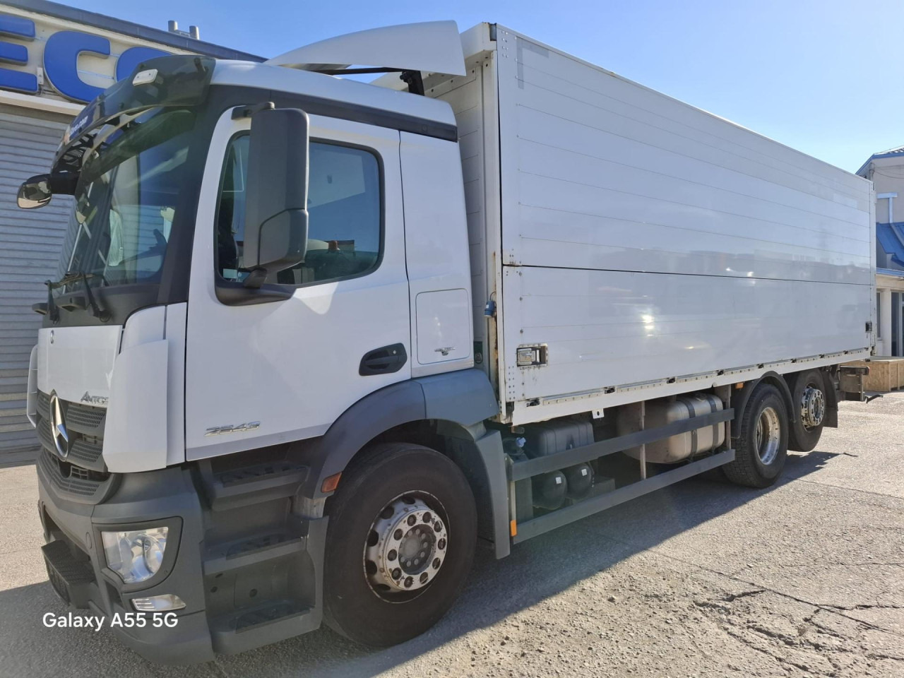 MERCEDES-BENZ Antos 2543L - Box truck: picture 1 MERCEDES-BENZ Antos 2543L - Box truck: picture 1