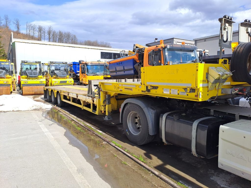 Faymonville STZ-3WAAA, 49.5ton, teleskopierbar - Low loader semi-trailer: picture 3 Faymonville STZ-3WAAA, 49.5ton, teleskopierbar - Low loader semi-trailer: picture 3