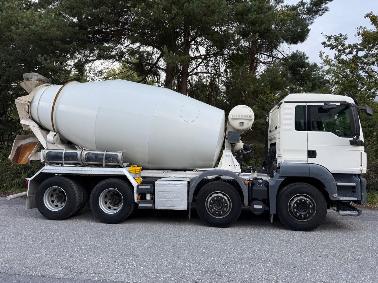 MAN TGS 32.440 8x4, Euro 6, Liebherr 9m3 - Concrete mixer truck: picture 3 MAN TGS 32.440 8x4, Euro 6, Liebherr 9m3 - Concrete mixer truck: picture 3