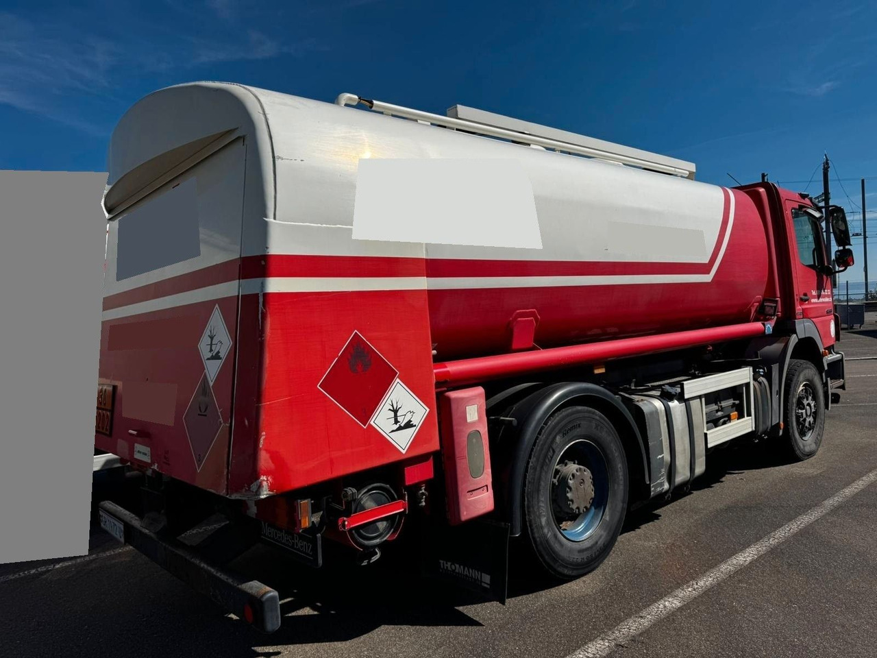 Mercedes-Benz Axor 1833, ADR, E4, 2 Kammern 1. 5000L 2. 7000L - Tank truck: picture 3 Mercedes-Benz Axor 1833, ADR, E4, 2 Kammern 1. 5000L 2. 7000L - Tank truck: picture 3