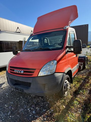 Iveco 50C18 Daily 4x2, E4, ONLY 79600km - Tractor unit: picture 1 Iveco 50C18 Daily 4x2, E4, ONLY 79600km - Tractor unit: picture 1