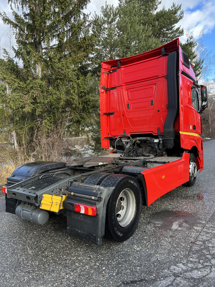 - Tractor unit: picture 4 - Tractor unit: picture 4