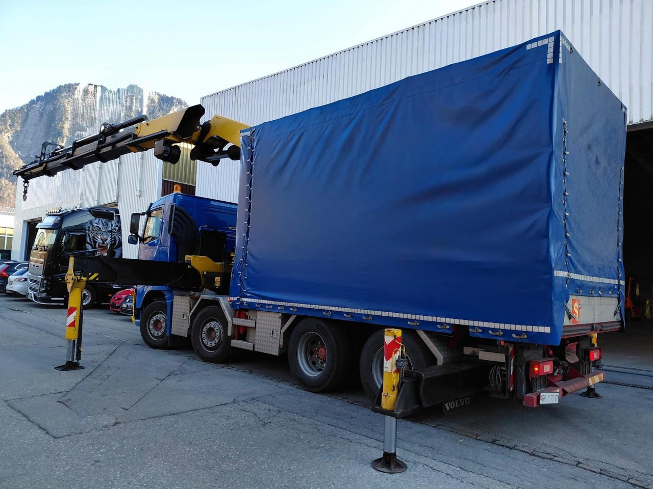 Volvo FH520 8x4R,E5,Palfinger PK100002 + spitz +winch - Crane truck, Curtainsider truck: picture 3 Volvo FH520 8x4R,E5,Palfinger PK100002 + spitz +winch - Crane truck, Curtainsider truck: picture 3