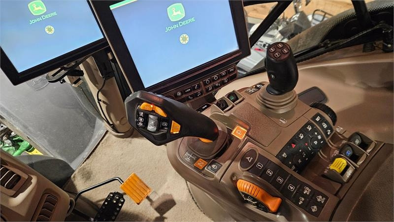 John Deere 6250R Ultimate Edition - Farm tractor: picture 5 John Deere 6250R Ultimate Edition - Farm tractor: picture 5