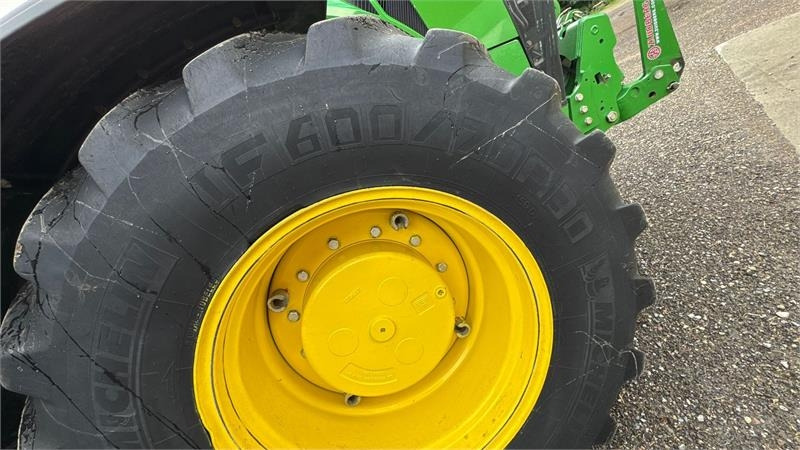 John Deere 8370R Autopower - Farm tractor: picture 5 John Deere 8370R Autopower - Farm tractor: picture 5
