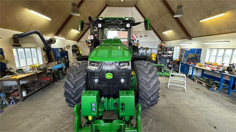 John Deere 8R340 8R340 Ultimate - Farm tractor: picture 3 John Deere 8R340 8R340 Ultimate - Farm tractor: picture 3
