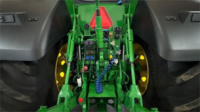 John Deere 8R340 8R340 Ultimate - Farm tractor: picture 5 John Deere 8R340 8R340 Ultimate - Farm tractor: picture 5