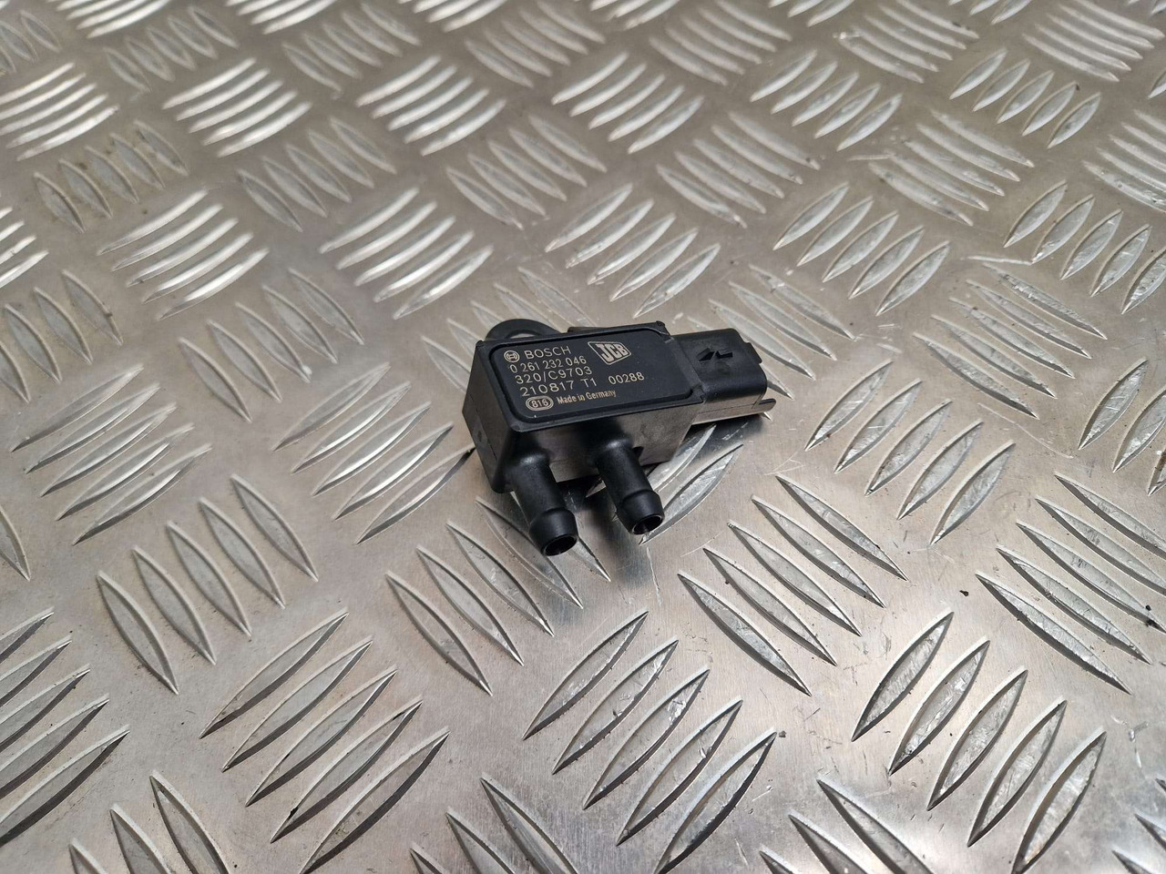 320/C9703 Delta Pressure Sensor JCB Bosch 0261232046 - Engine and parts for Construction machinery: picture 2 320/C9703 Delta Pressure Sensor JCB Bosch 0261232046 - Engine and parts for Construction machinery: picture 2