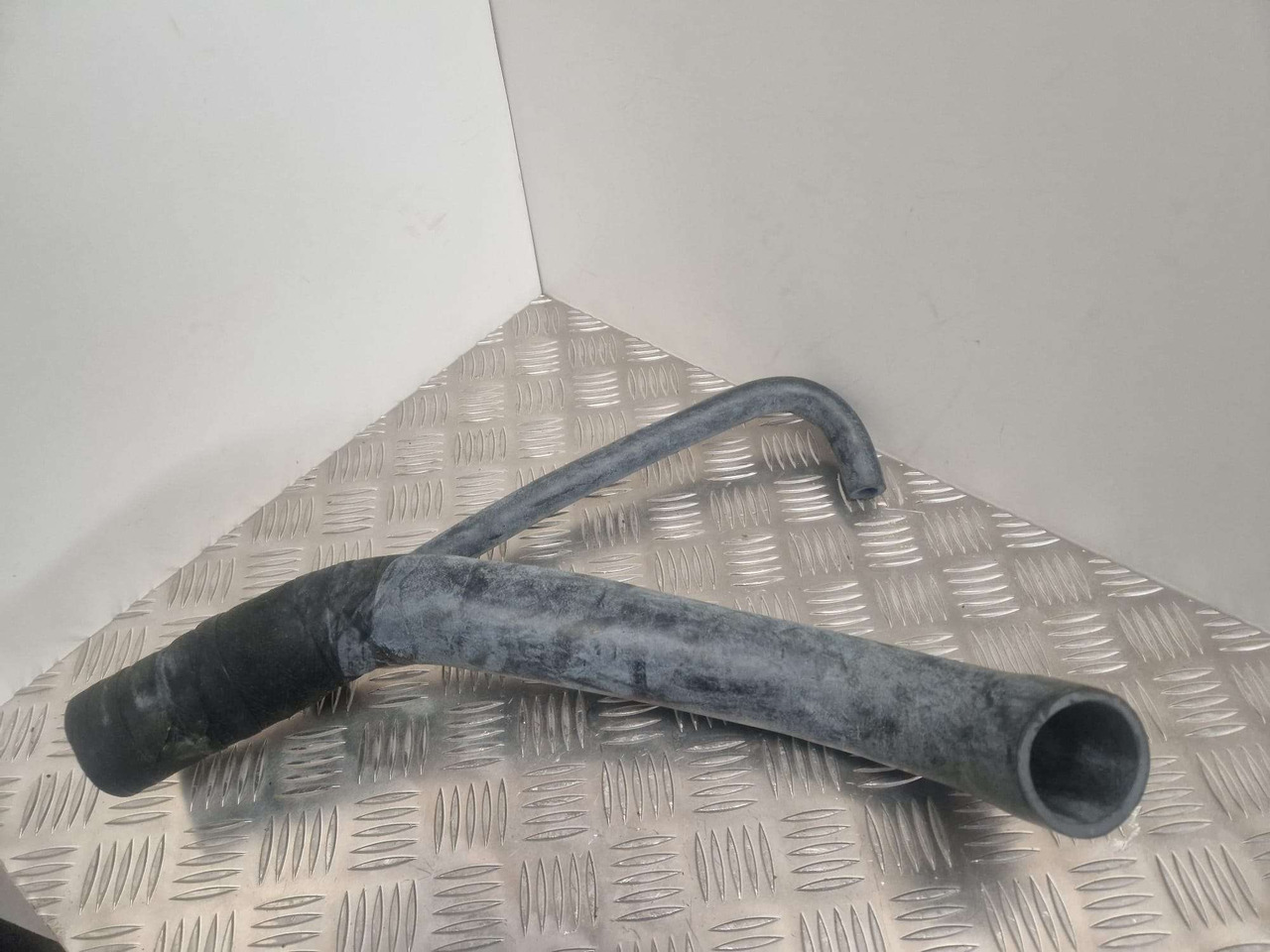 JCB Radiator top hose 834/10449 - Engine and parts for Construction machinery: picture 2 JCB Radiator top hose 834/10449 - Engine and parts for Construction machinery: picture 2