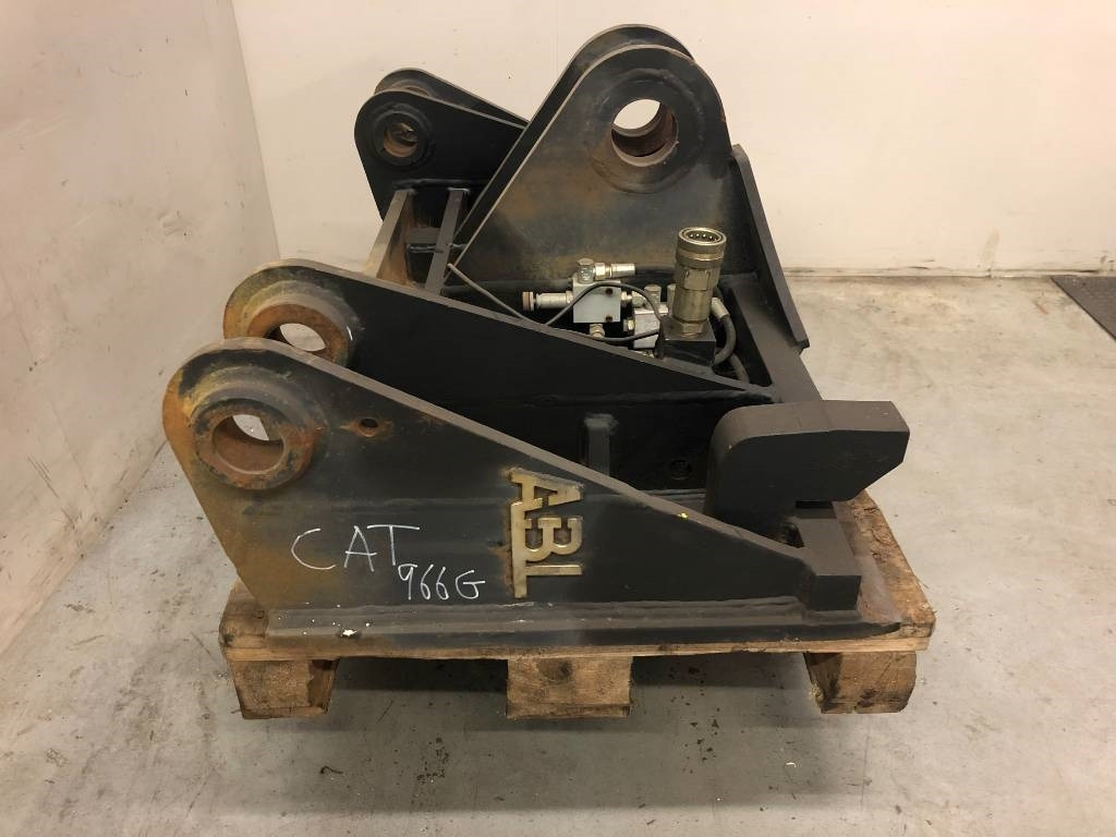 CAT 966 G - Quick coupler for Construction machinery: picture 1 CAT 966 G - Quick coupler for Construction machinery: picture 1