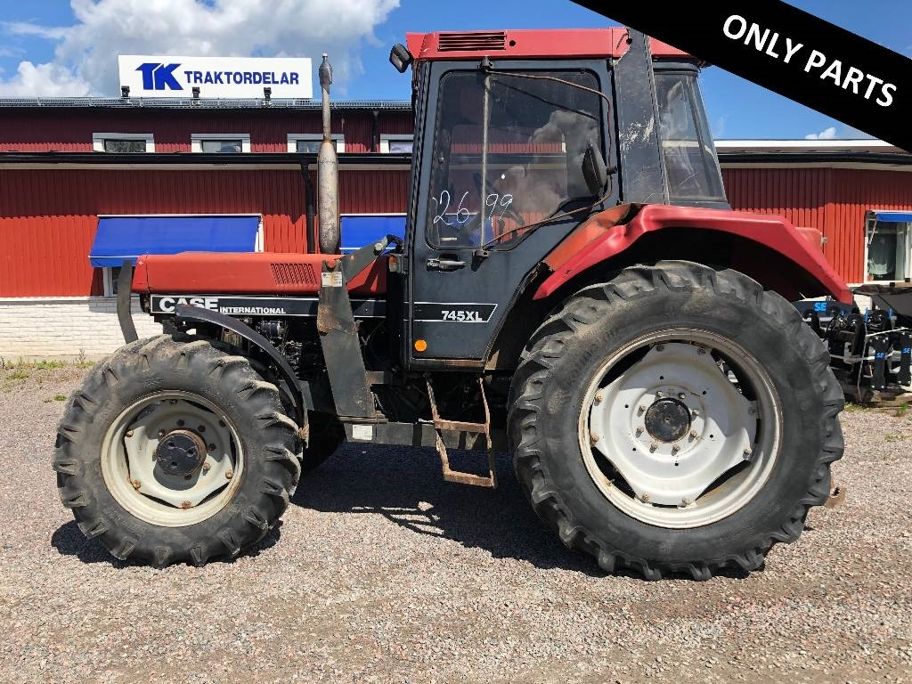 Case IH 745 XL Dismantled. Only spare parts - Farm tractor: picture 1 Case IH 745 XL Dismantled. Only spare parts - Farm tractor: picture 1