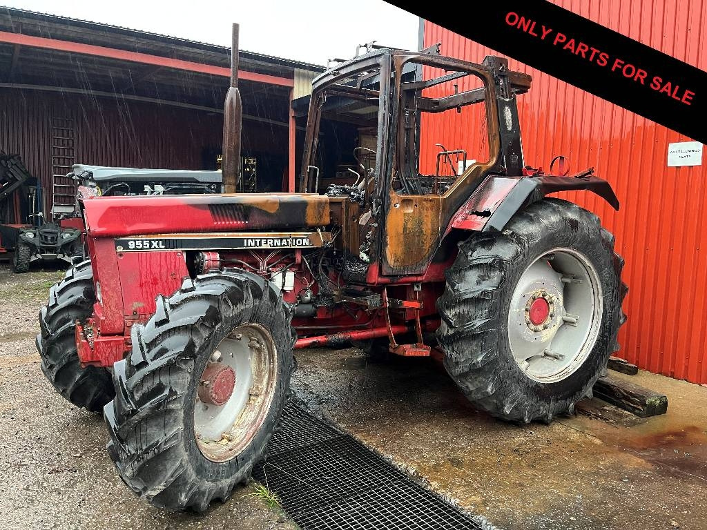 Case IH 955 XL Dismantled. Only spare parts - Farm tractor: picture 1 Case IH 955 XL Dismantled. Only spare parts - Farm tractor: picture 1